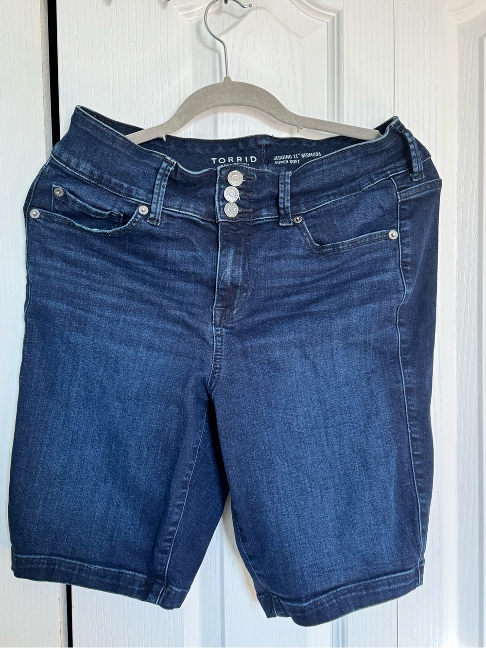 torrid Dark Indigo Stretch Denim Bermuda shorts